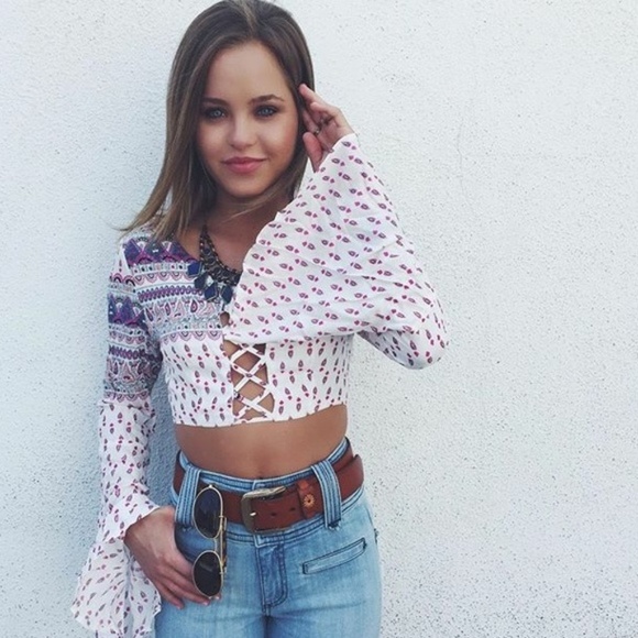 LF stores Boho Bell sleeve criss cross zip up crop - Picture 2 of 9